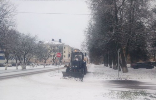 Все трактора и другую уборочную технику в Великом Новгороде подключат к системе Глонасс
